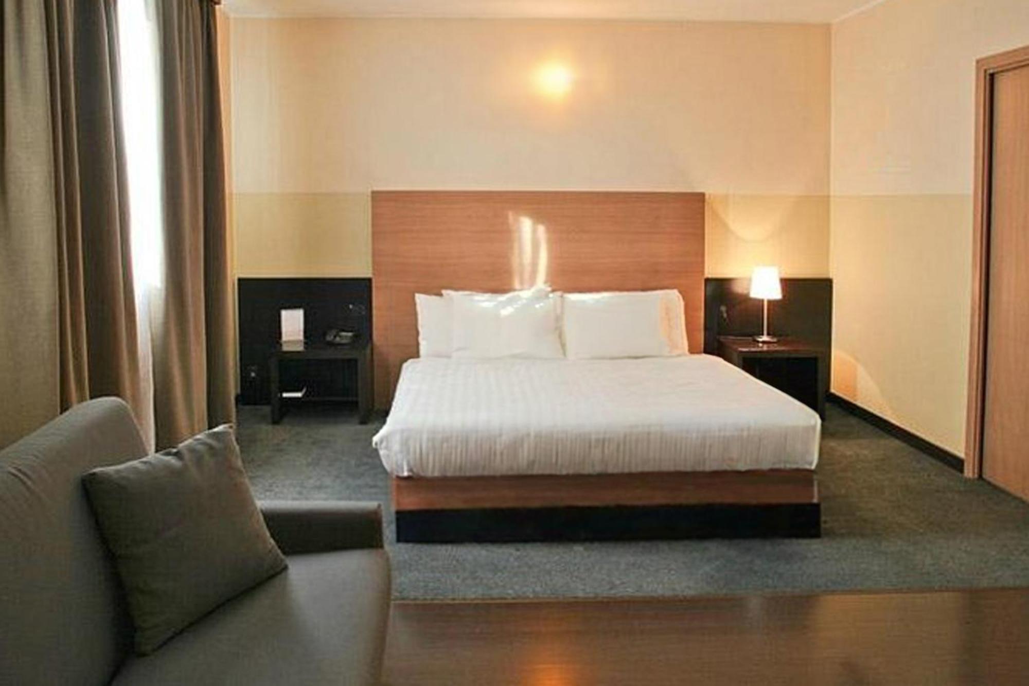 B&B Hotel Milano Cologno Studios Cologno Monzese Exterior photo