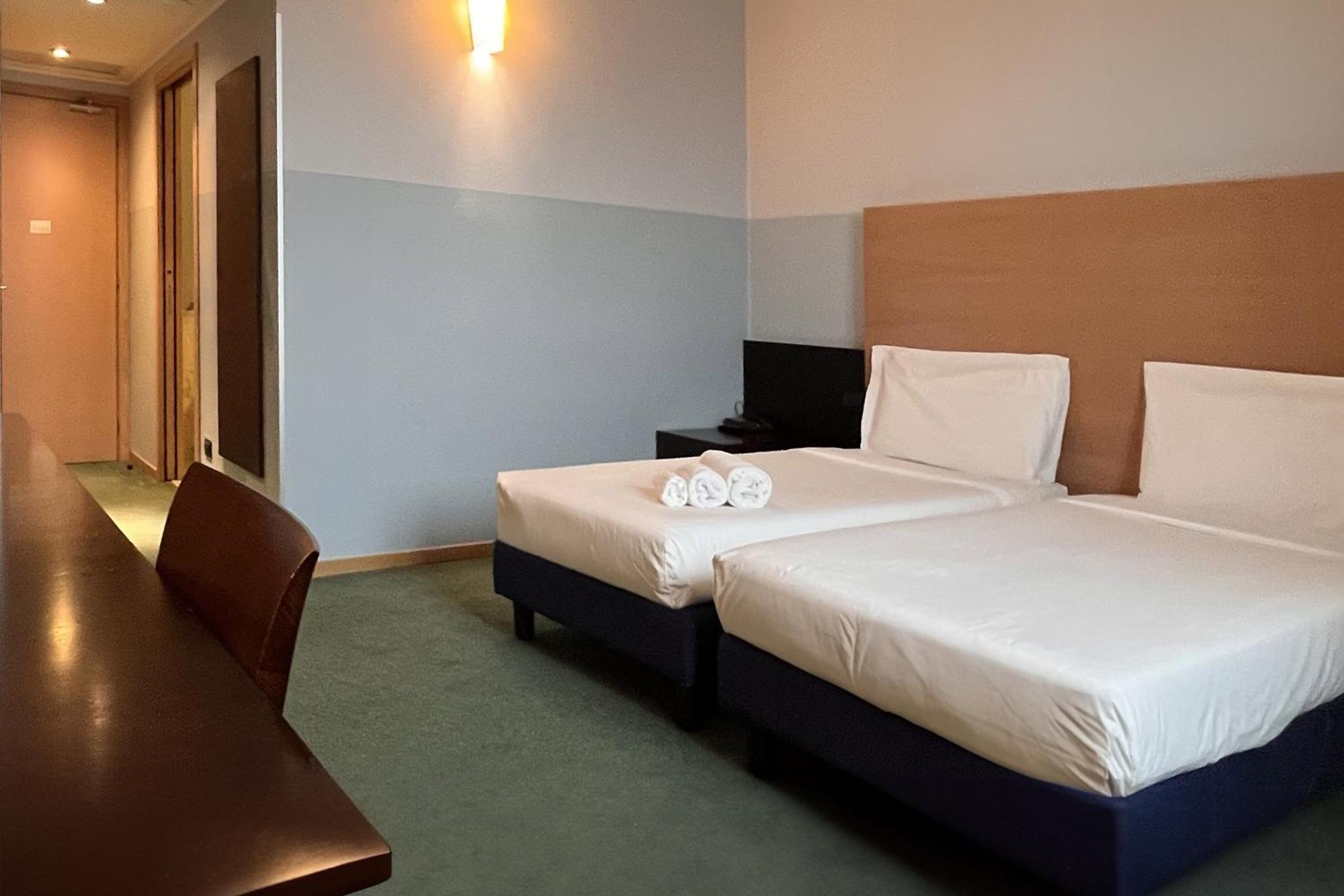 B&B Hotel Milano Cologno Studios Cologno Monzese Exterior photo