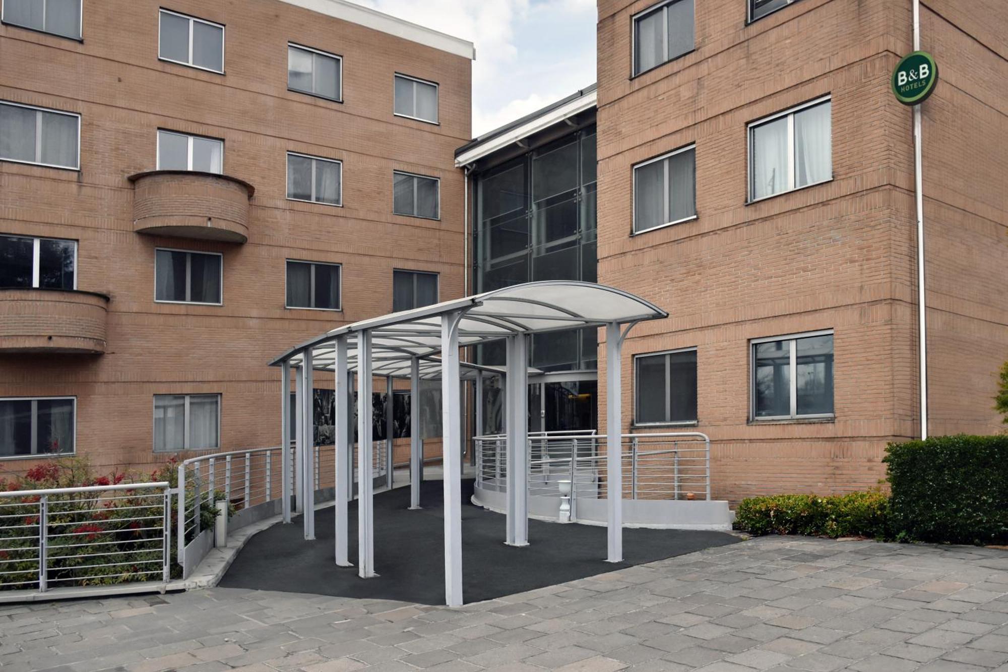 B&B Hotel Milano Cologno Studios Cologno Monzese Exterior photo