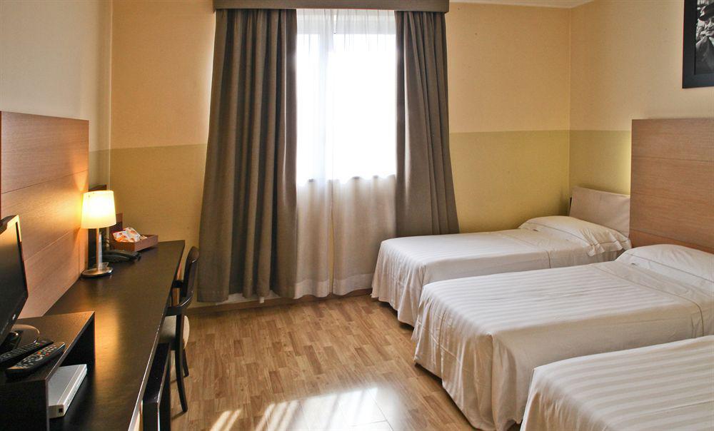 B&B Hotel Milano Cologno Studios Cologno Monzese Exterior photo